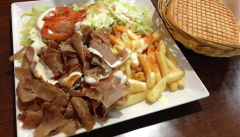 Plato Kebab pollo & patatas fritas